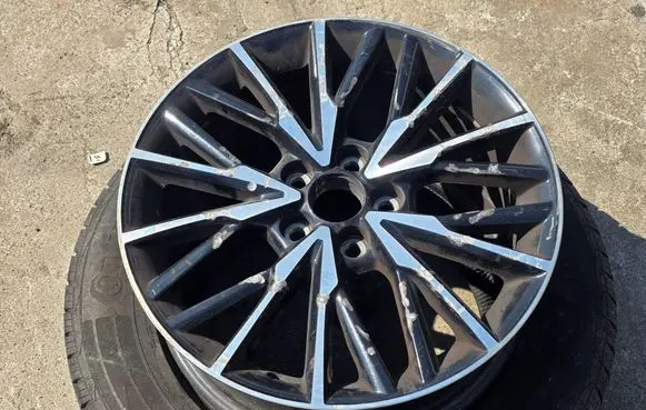 Toyota C-HR I R18 alloy rim