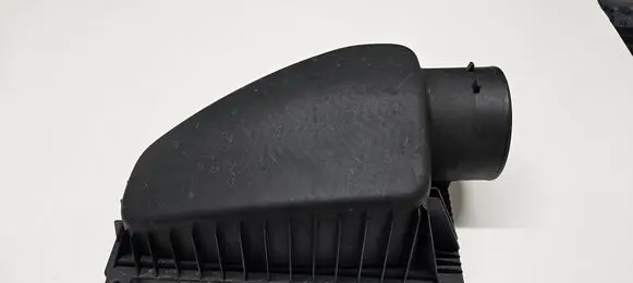 Jeep Grand Cherokee WL Air filter box cover 68376820AC
