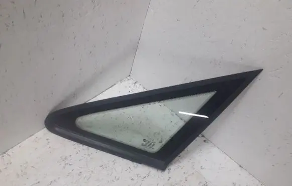 Opel Zafira A Front triangle window/glass 
