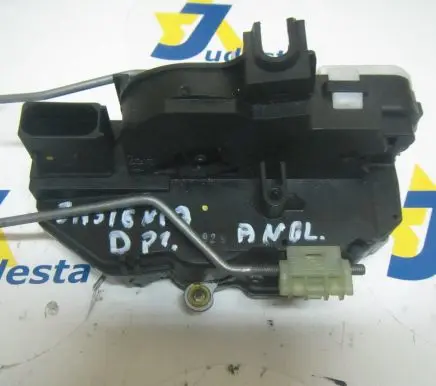 Opel Insignia A Front door lock 3023880