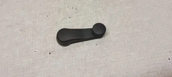 Volkswagen Golf III Rear door window winding handle 1H0837581C