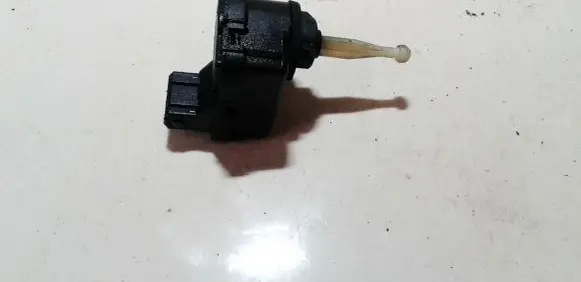 Headlight level adjustment motor