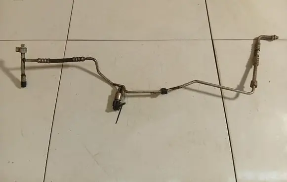 Ford Focus C-MAX Air conditioning (A/C) pipe/hose