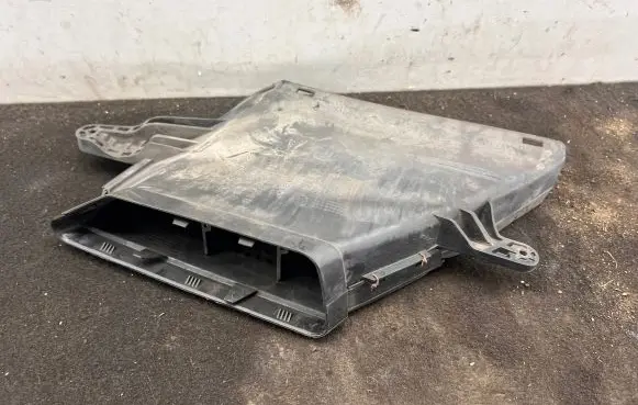 Audi A4 S4 B8 8K Air intake duct part 8K0129618J 8K0129618K