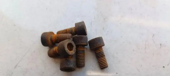 Mazda 323 Nuts/bolts 