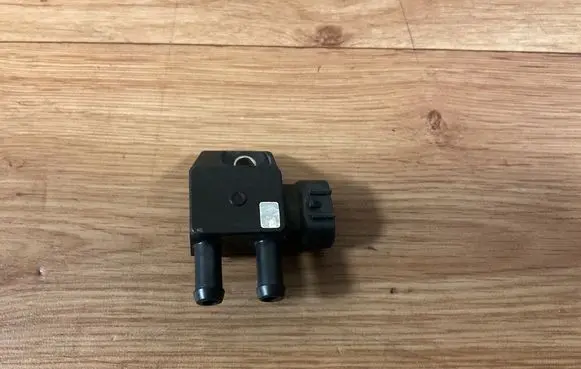 Hyundai i30 Exhaust gas pressure sensor 392102A800