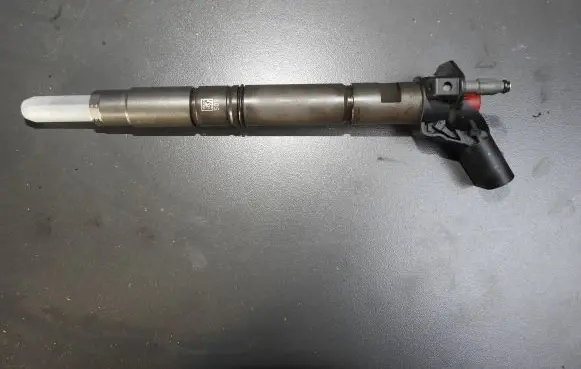 Audi A6 S6 C8 4K Fuel injector 0445117082