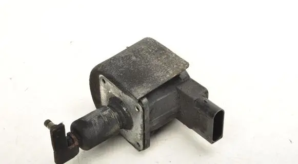 BMW 1 E81 E87 Turbo charger electric actuator K006T50171