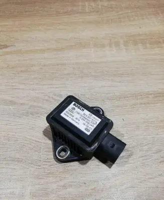 Audi A6 S6 C5 4B ESP acceleration yaw rate sensor 8E0907637A 0265005245