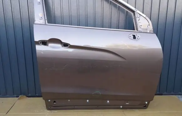 Mitsubishi Eclipse Cross Front door
