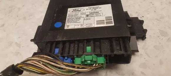 Ford Focus Comfort/convenience module 98AG15K600DC 5WK47230C