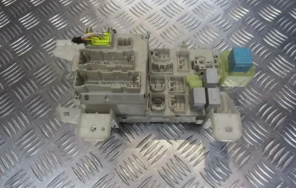 Toyota Corolla E120 E130 Fuse box set