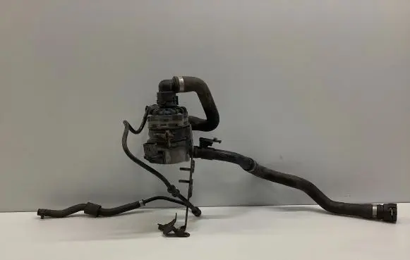 Mercedes-Benz S W222 Water pump A005001986 A2225014591 A2225015191