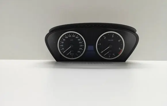 BMW 5 E60 E61 Speedometer (instrument cluster) 9135253 62119135253 6952897