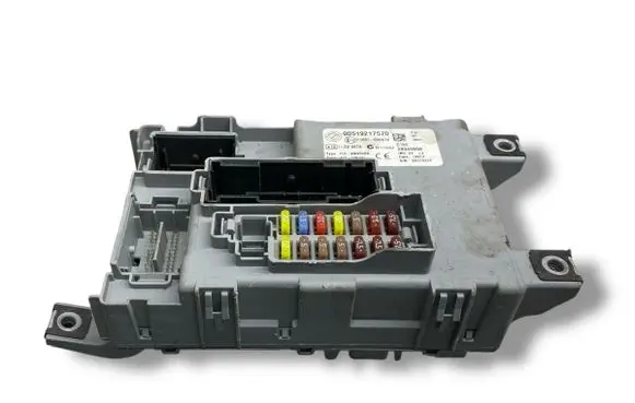 Opel Combo D Fuse module 00519217570