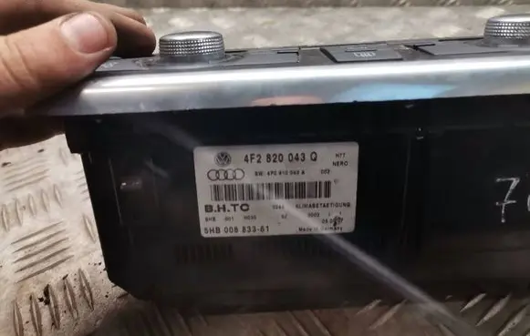 Audi A6 S6 C6 4F Climate control unit 4F2820043Q