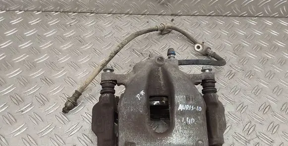 Toyota Auris 150 Front brake caliper