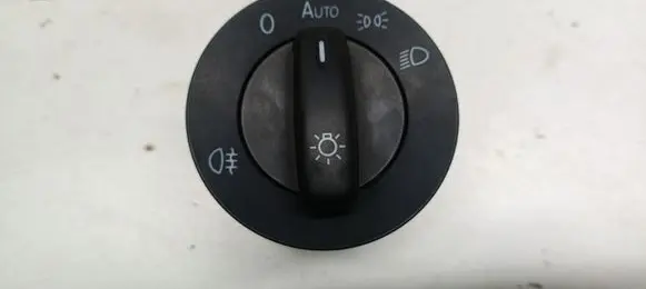 Volkswagen PASSAT B6 Light switch 1K0941431BL