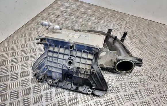 Volkswagen PASSAT B7 Intake manifold 03C145749B 993282L 03c129711ak