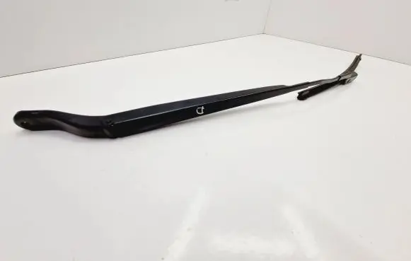 Peugeot 2008 II Front wiper blade arm 9822931880