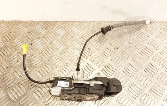 Volvo XC40 Rear door lock 31462445