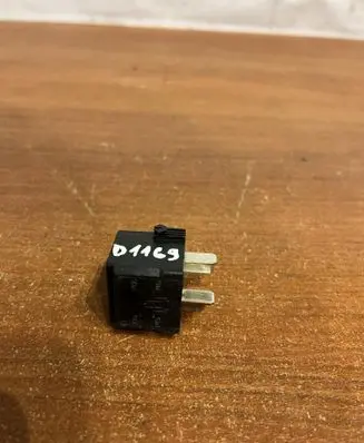 Mercedes-Benz SL R129 Other relay A0025421319 D1169