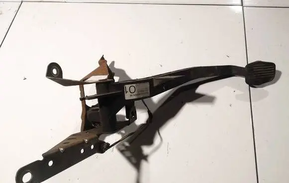 Ford Focus C-MAX Brake pedal 3m517b633ee 3m51-7b633-ee
