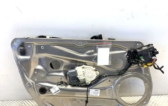 Mercedes-Benz E W212 Front door window regulator with motor A2128201102
