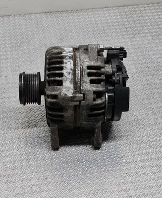 Renault Clio III Generator/alternator 8200660033 0124425071
