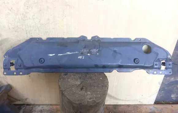 BMW 5 E60 E61 Top upper radiator support slam panel 7033741