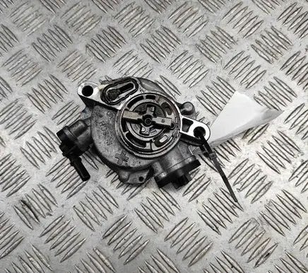 Opel Combo E Vacuum pump 9850109580