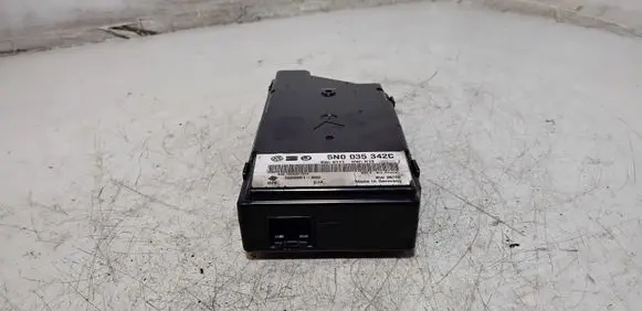 Volkswagen PASSAT B7 Head unit multimedia control 5N0035342C