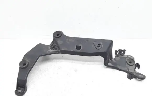 Mercedes-Benz B W245 Other engine bay part A2661410140