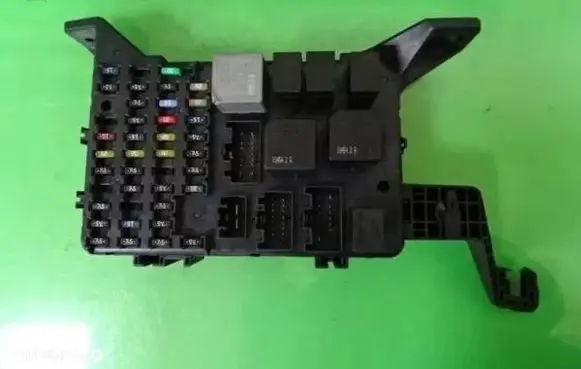 Ford Mondeo Mk III Fuse box set 1S7T-14A073-AE