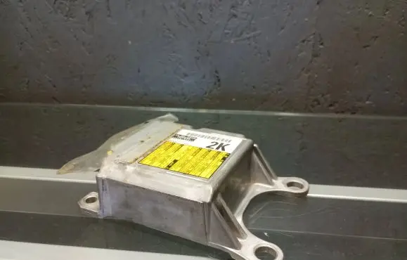 Toyota RAV 4 (XA30) Airbag control unit/module 8917042211 1503001480 0514800EF04