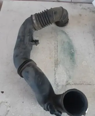 Subaru Forester SH Air intake hose/pipe A12AG05