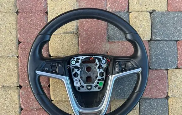 Opel Insignia A Steering wheel 92780098 609928910D 0916241547