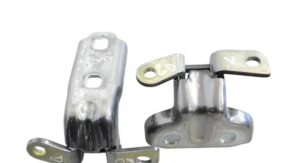 Rear door upper hinge
