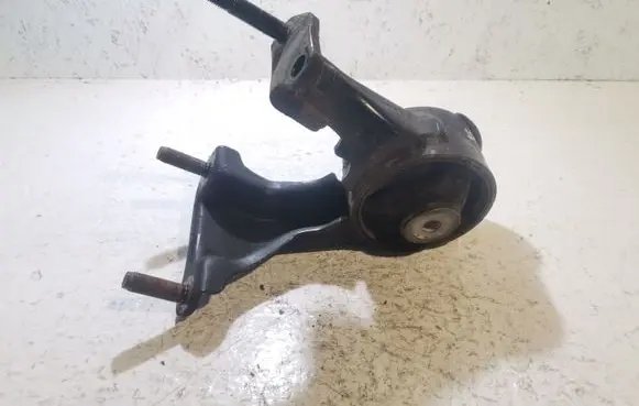 Toyota Corolla Verso AR10 Engine mount bracket