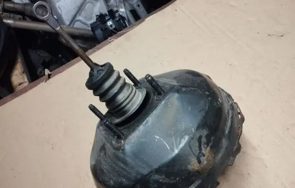 Chevrolet Tahoe Brake booster 