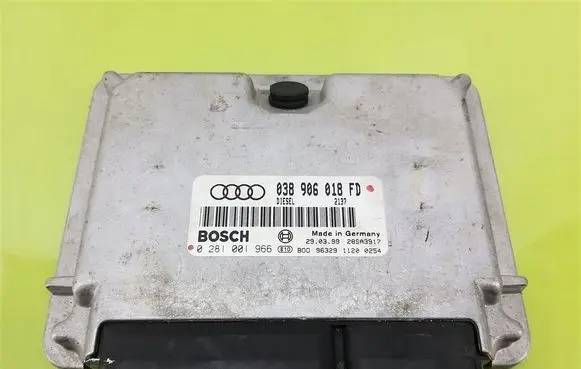 Audi A4 S4 B5 8D Engine control unit/module 038906018FD