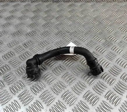 BMW 5 G60 Engine coolant pipe/hose 8490269