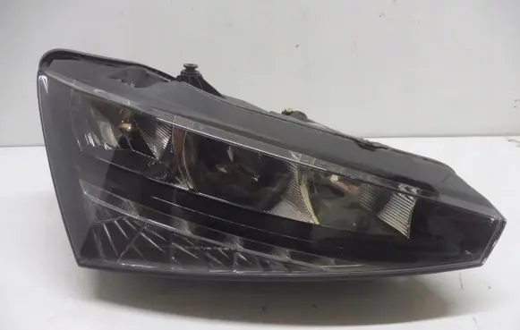 Skoda Scala Headlight/headlamp 657941016