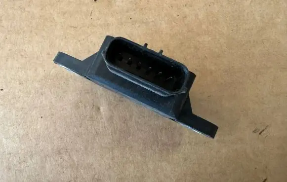 Nissan Leaf I (ZE0) ESP acceleration yaw rate sensor 47930JG200 4Y19002 EWTS55DC