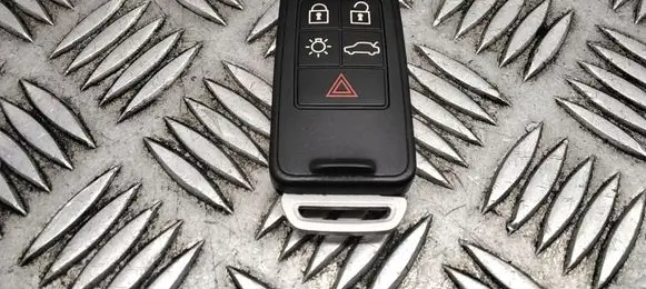 Volvo V70 Ignition key/card 