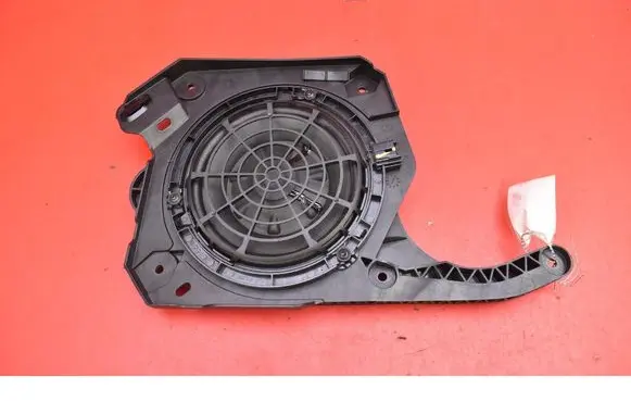 Opel Grandland X Subwoofer speaker 9813826980