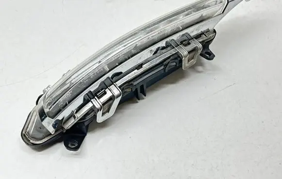 Mercedes-Benz C W204 LED Daytime headlight A2218201856 89206941 ZGS002Q01
