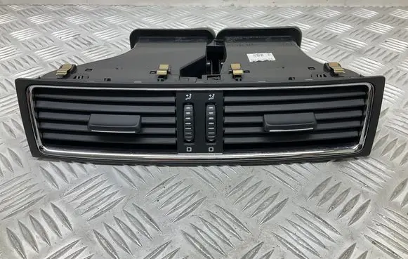 Skoda Superb B6 (3T) Dash center air vent grill 3T0820951A