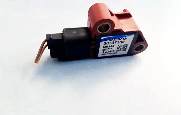 Volvo V50 Airbag deployment crash/impact sensor 30737138 8840A6