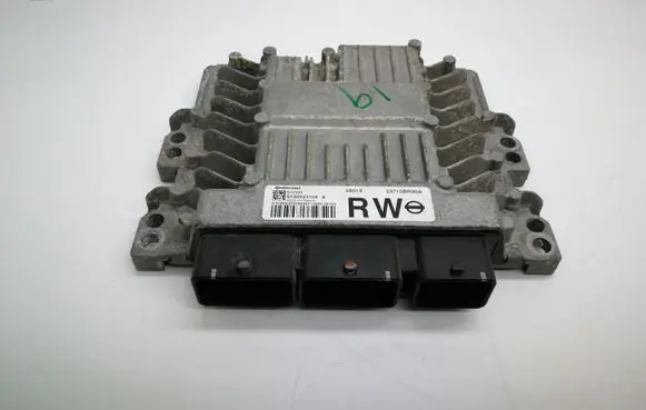 Nissan Qashqai Engine control unit/module S180033108A